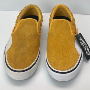 vans slip on pro hairy suede banana